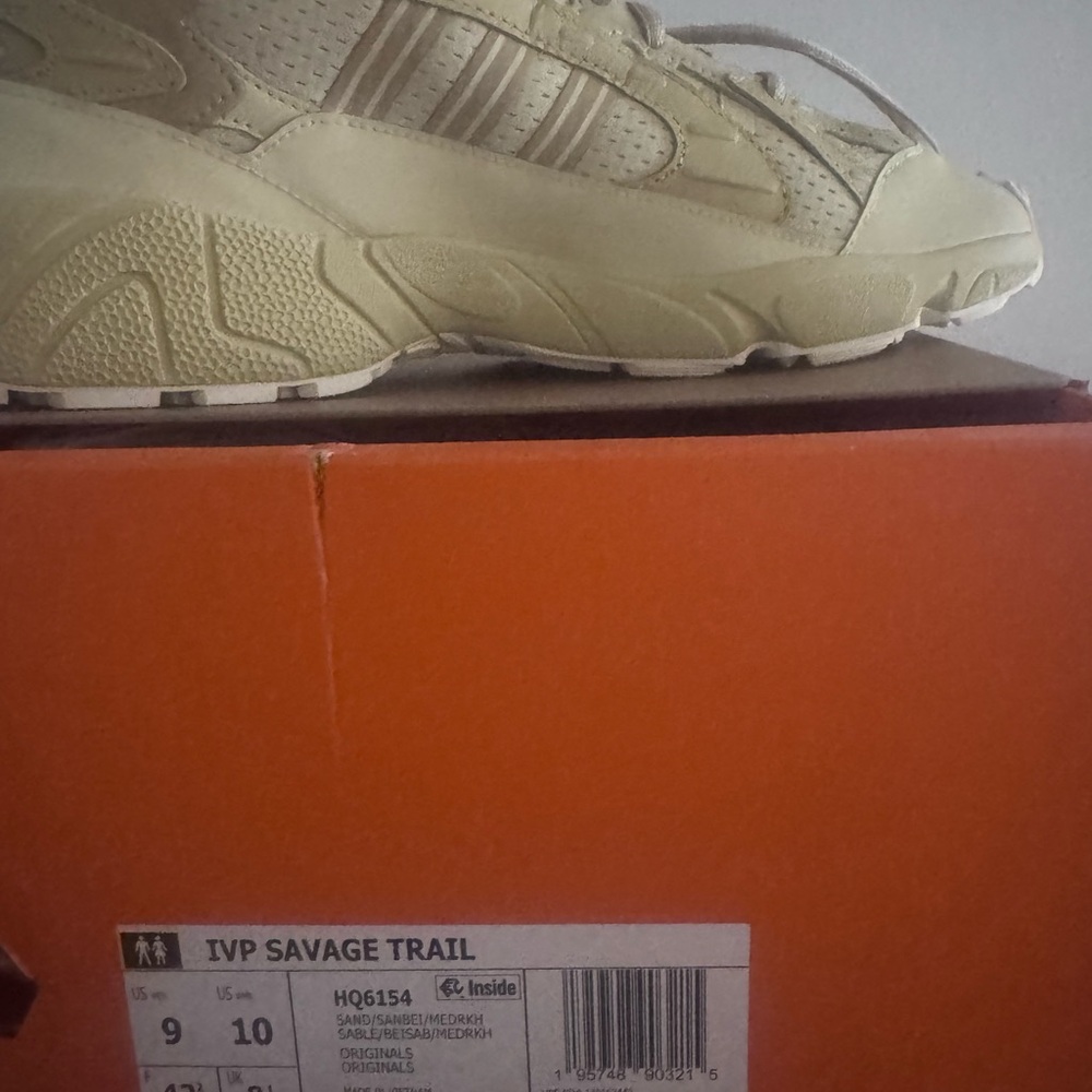 adidas IVP Savage Trail Sneakers - Cream